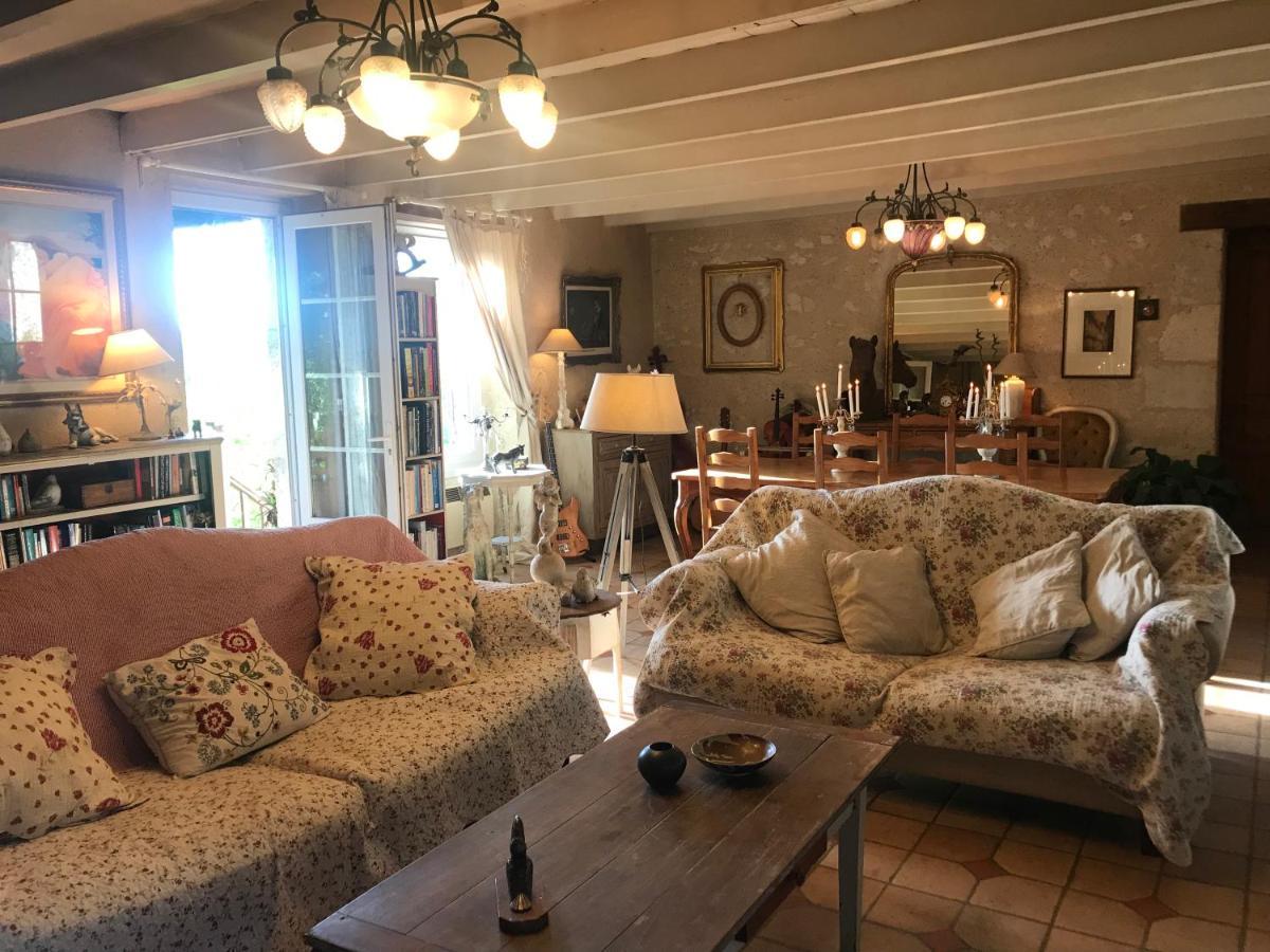 Bed and Breakfast Le Peyrail Les Lèves-et-Thoumeyragues Exterior foto